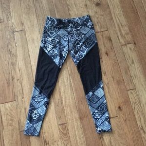 Onzie leggings NWOT